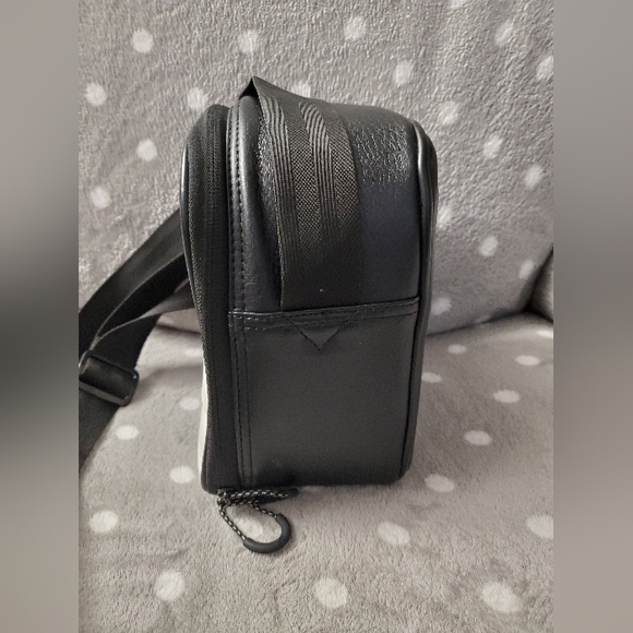 Puma cross body storage bag - Picture 3 of 11